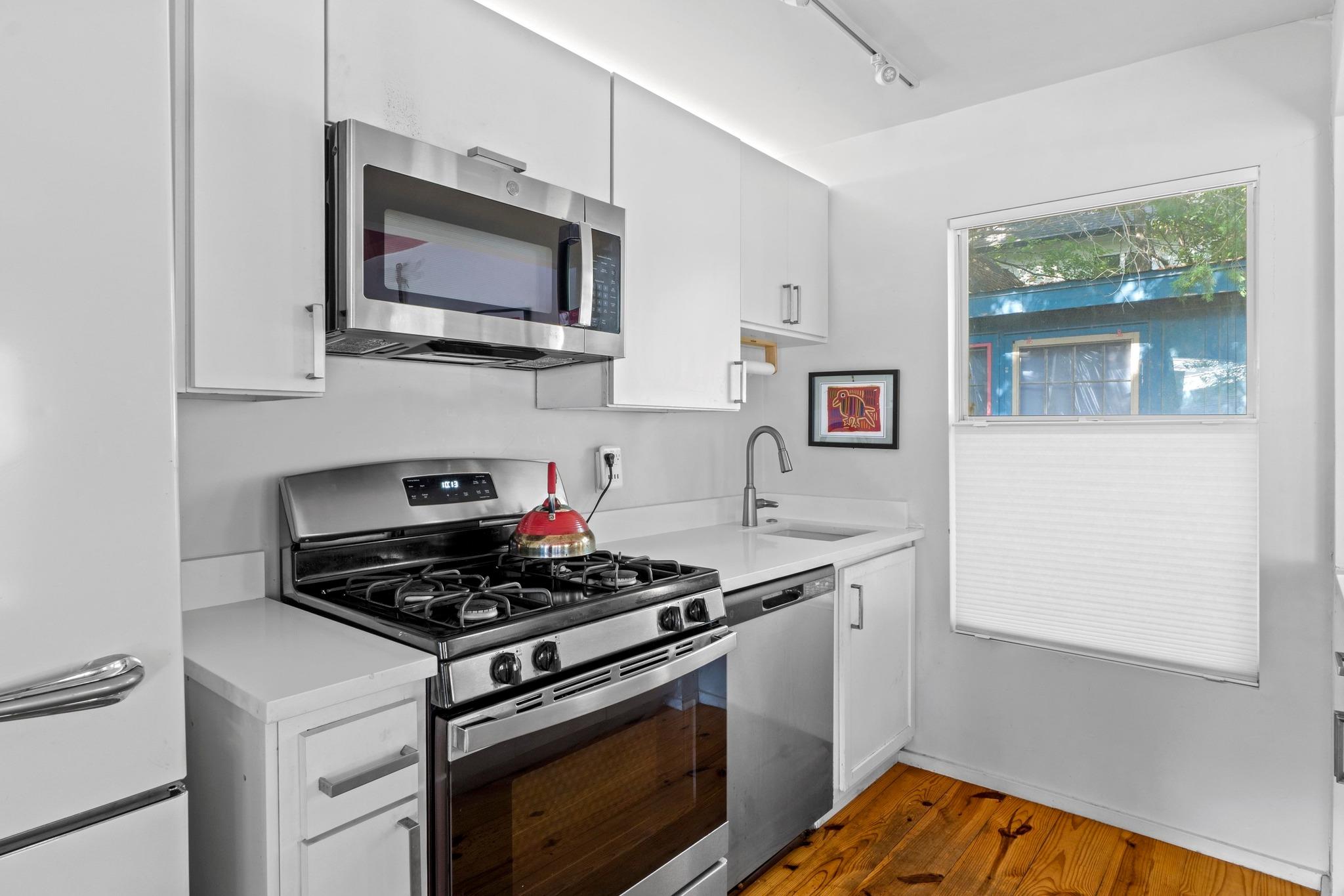 1911 Riverview St # A, Austin, TX 78702