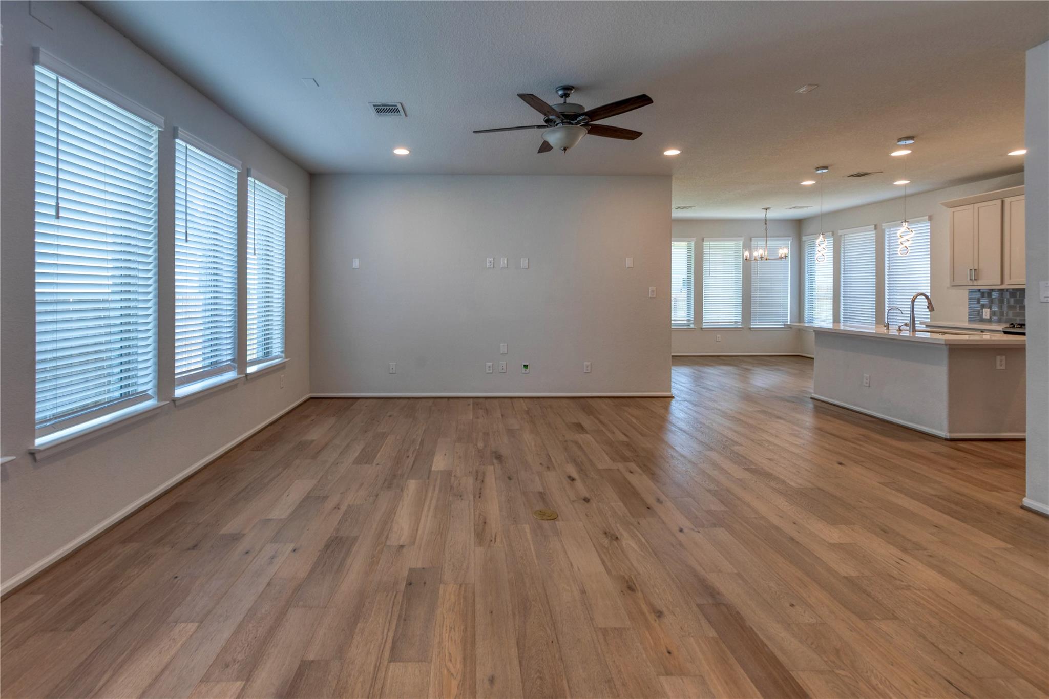 125 Rangel Dr, Liberty Hill, TX 78642