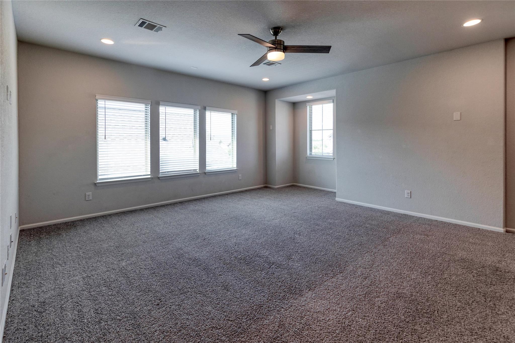 125 Rangel Dr, Liberty Hill, TX 78642