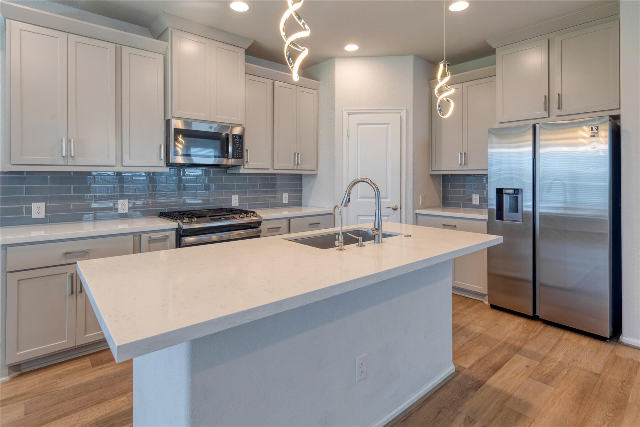 125 Rangel Dr, Liberty Hill, TX 78642