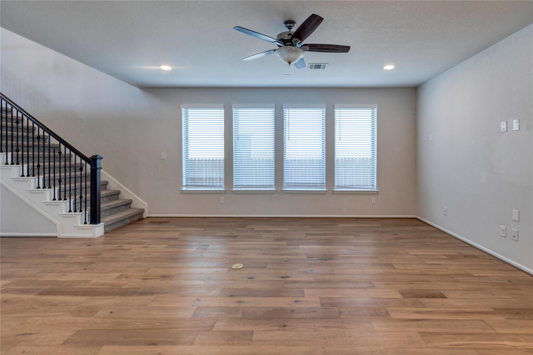 125 Rangel Dr, Liberty Hill, TX 78642