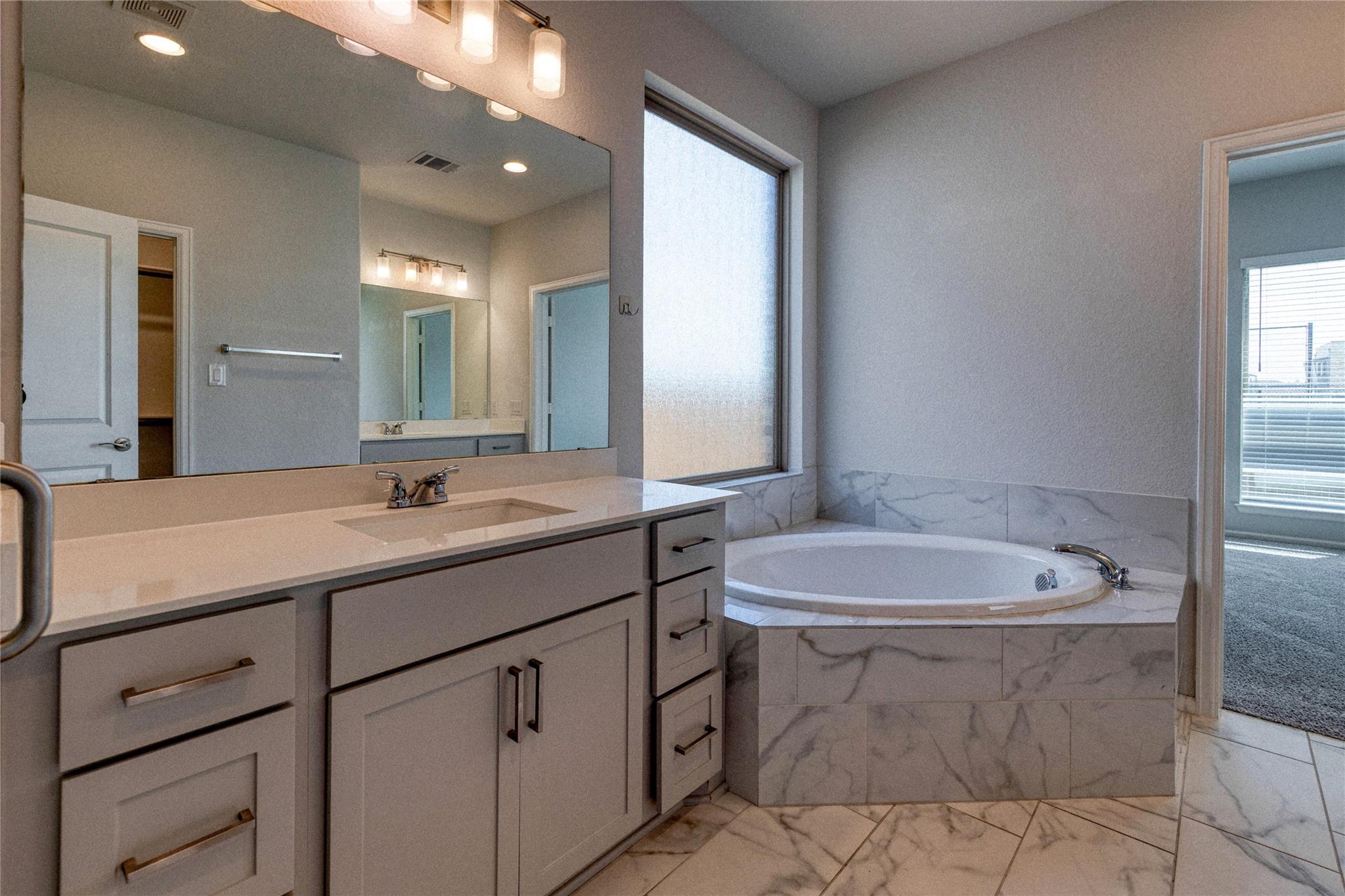 125 Rangel Dr, Liberty Hill, TX 78642