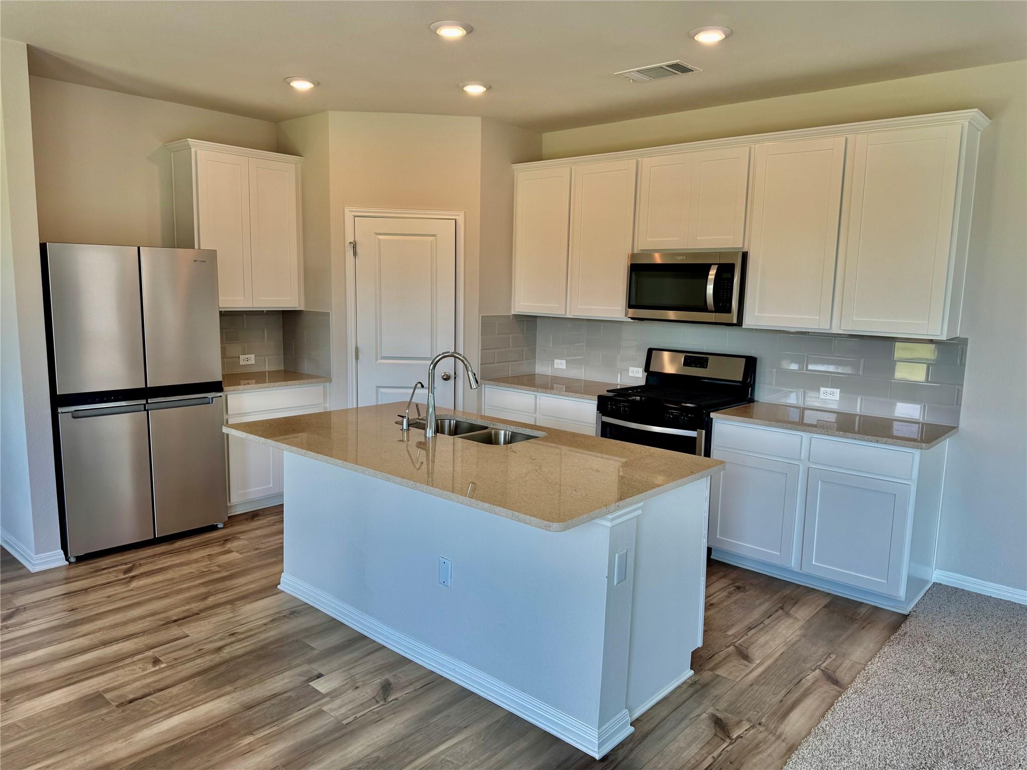 6511 Velvet Leaf Ln, Buda, TX 78610