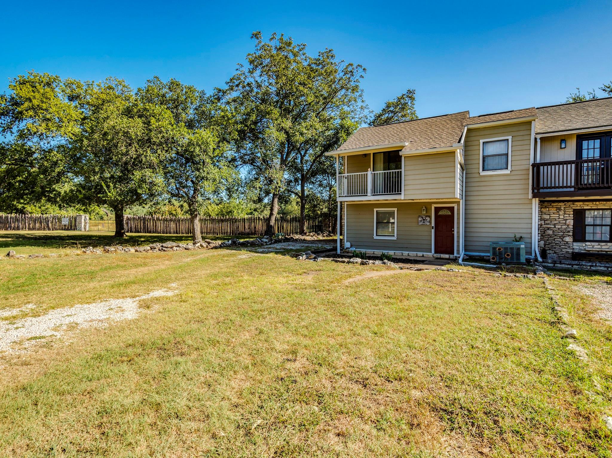 2 Logans Run, Wimberley, TX 78676