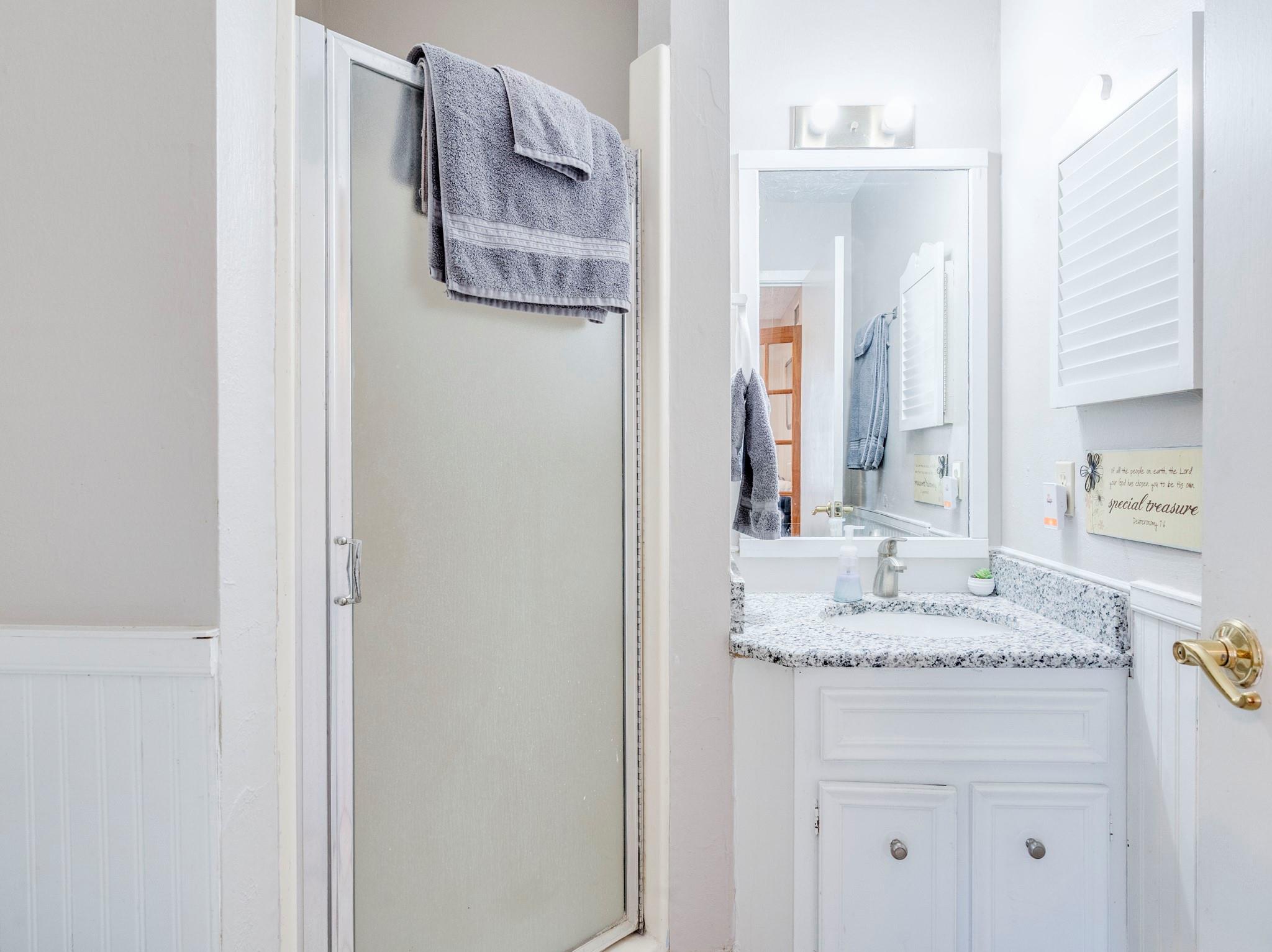 2 Logans Run, Wimberley, TX 78676