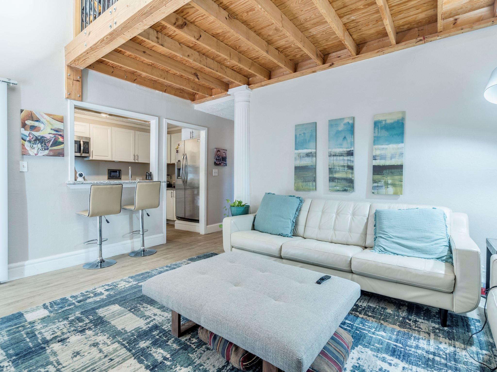 2 Logans Run, Wimberley, TX 78676