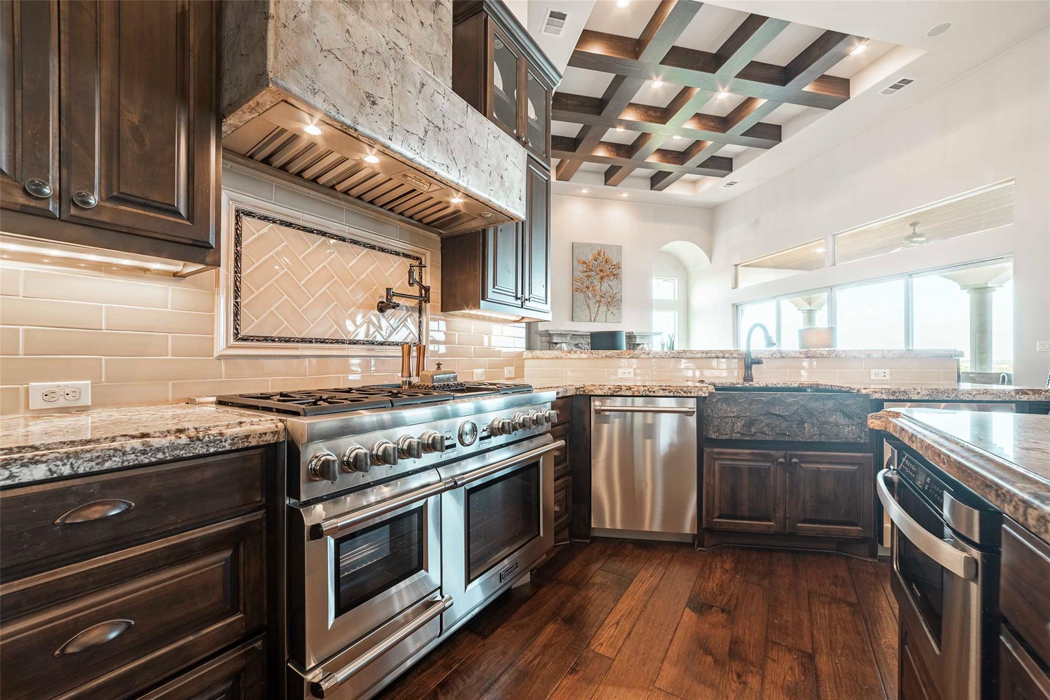 208 PALAZZA ALTO Dr, Austin, TX 78734