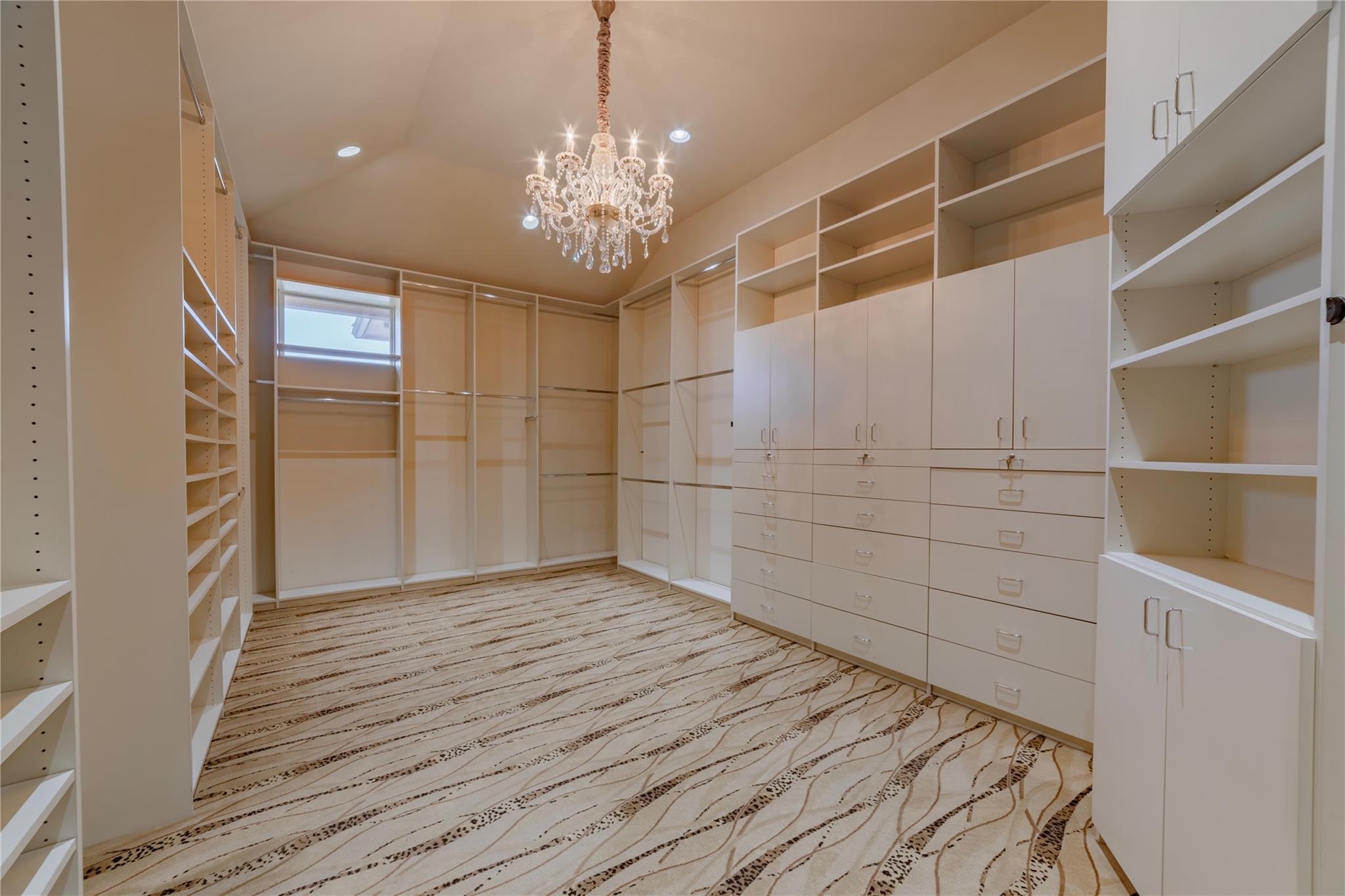 208 PALAZZA ALTO Dr, Austin, TX 78734