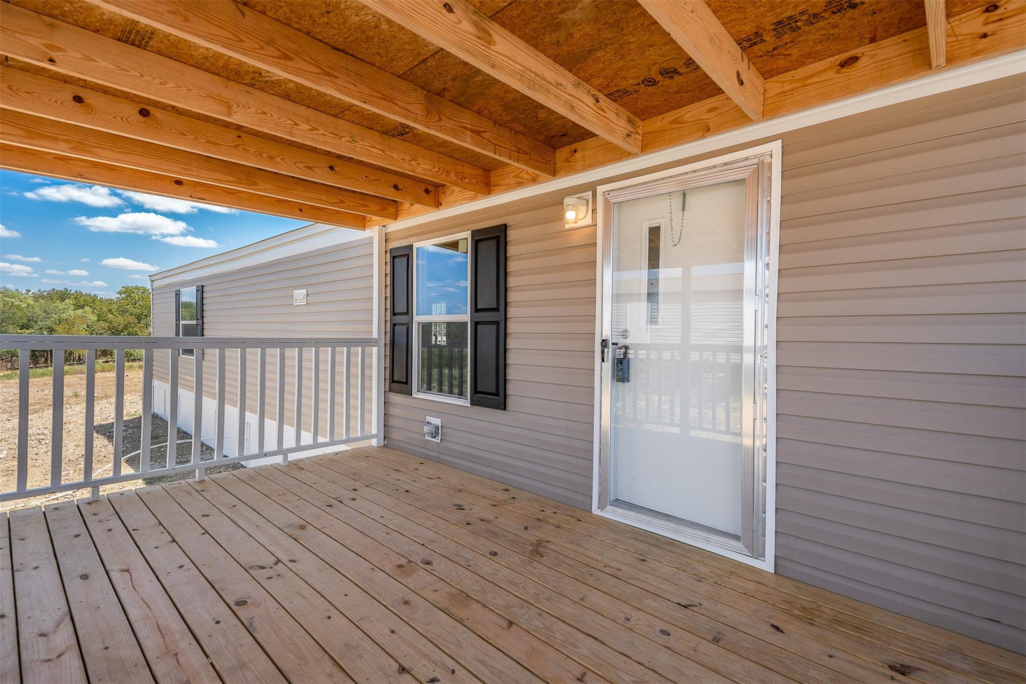 121 Sunflower Rd, Dale, TX 78616