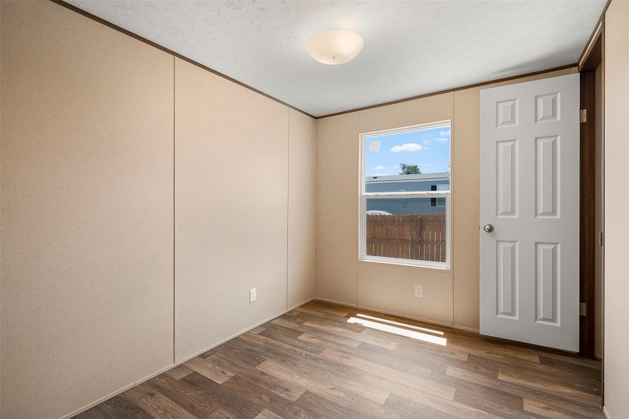 121 Sunflower Rd, Dale, TX 78616