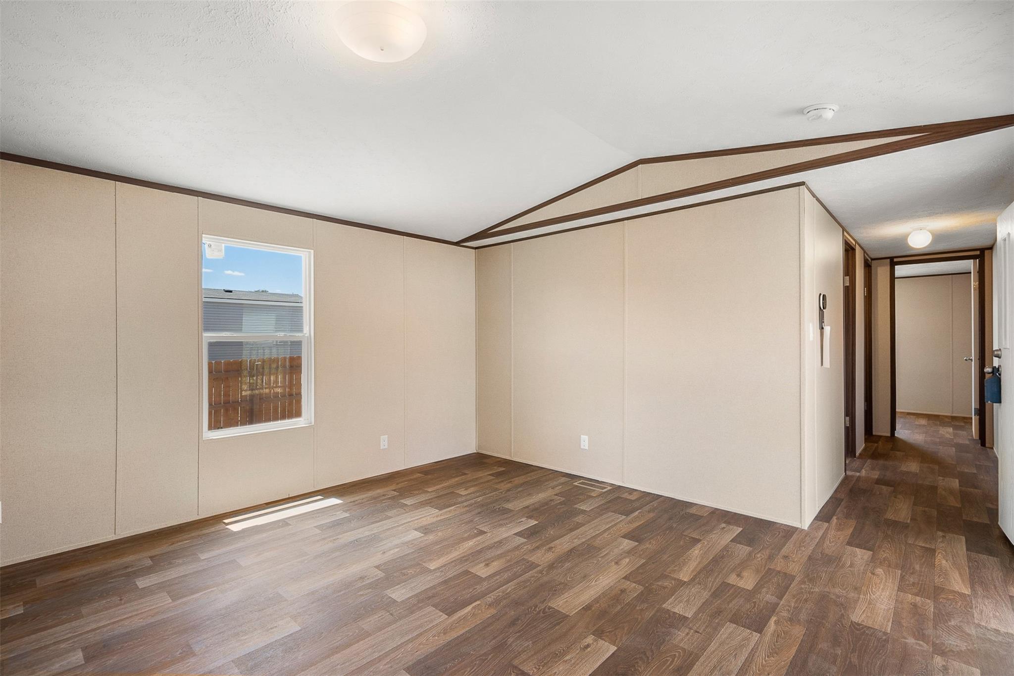 121 Sunflower Rd, Dale, TX 78616