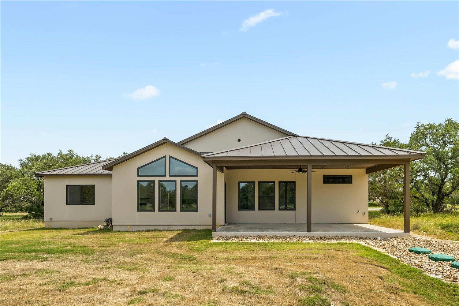 114 Rolling Hl, Horseshoe Bay, TX 78657
