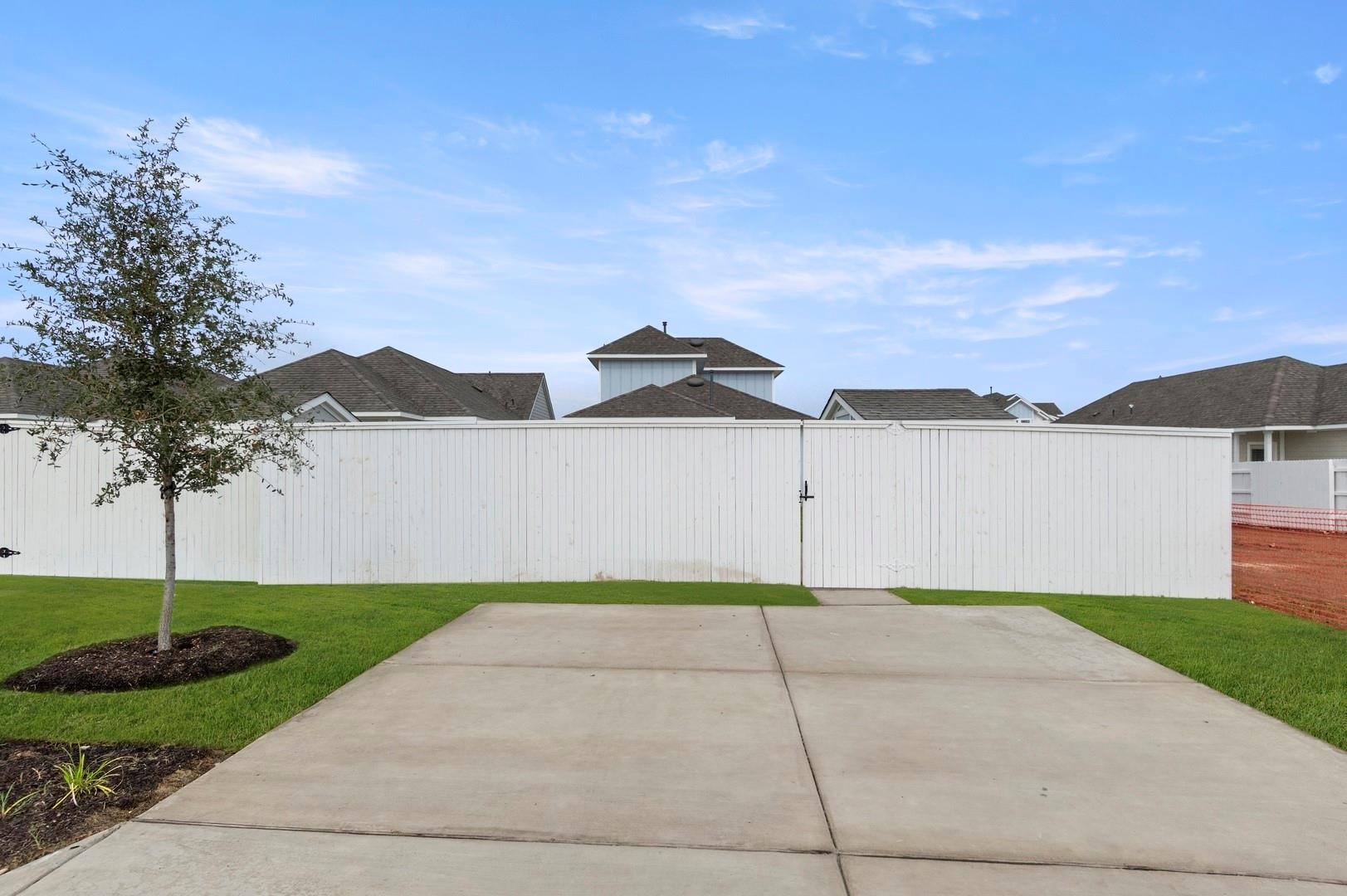 213 Cider Creek Dr, Elgin, TX 78621
