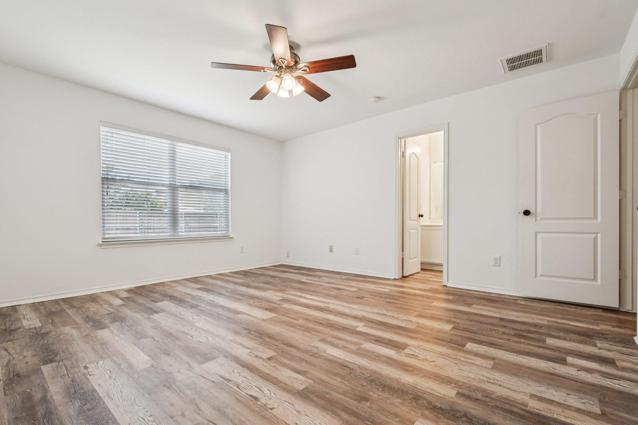 209 Cottontail Dr, Leander, TX 78641