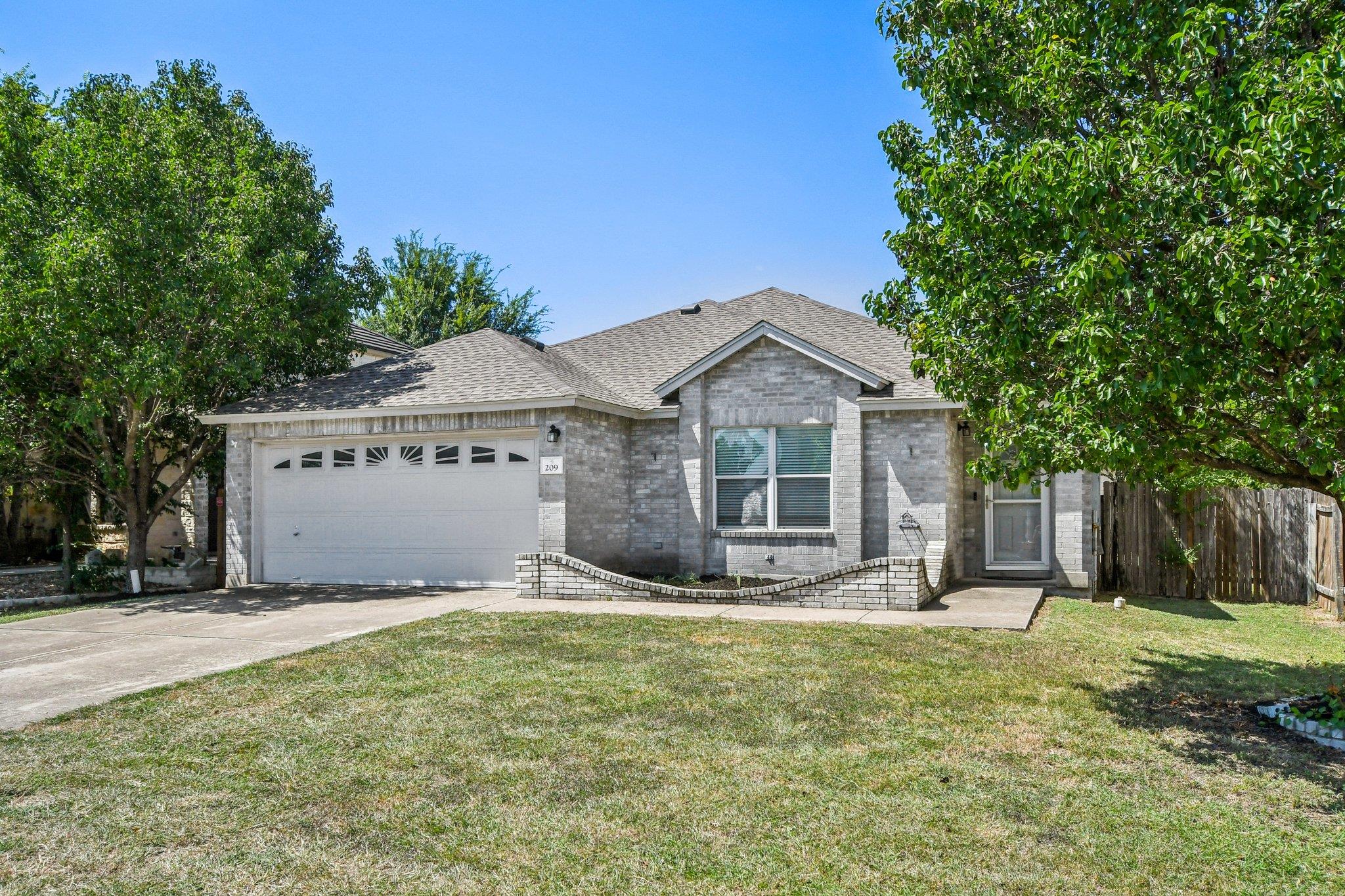209 Cottontail Dr, Leander, TX 78641