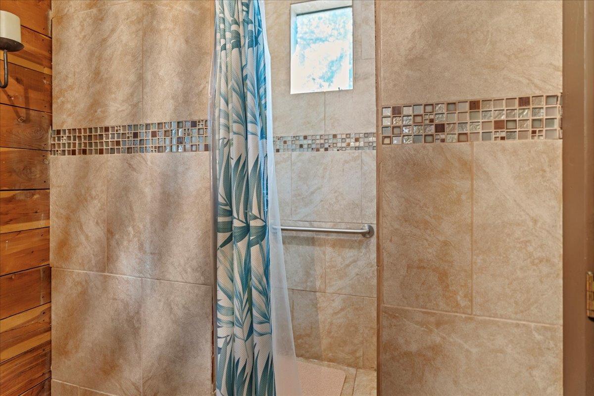 16933 #B Ranch Rd 12 # B, Wimberley, TX 78676