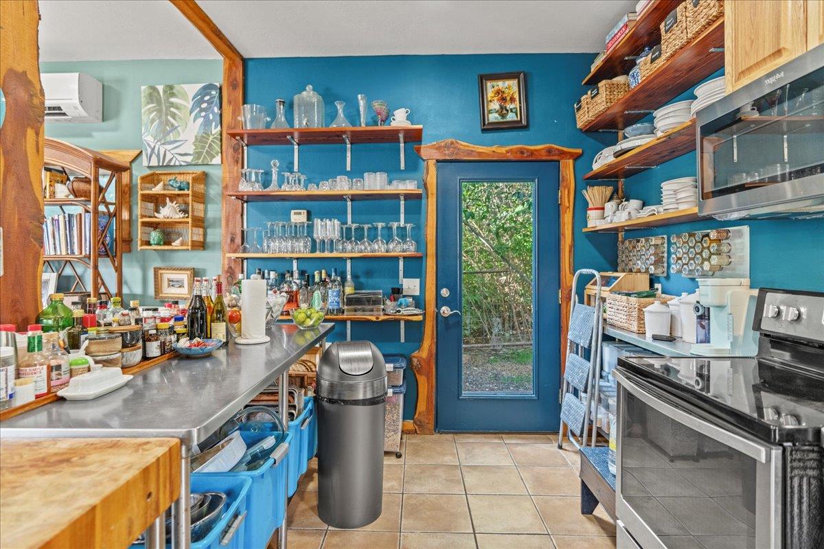 16933 #B Ranch Rd 12 # B, Wimberley, TX 78676