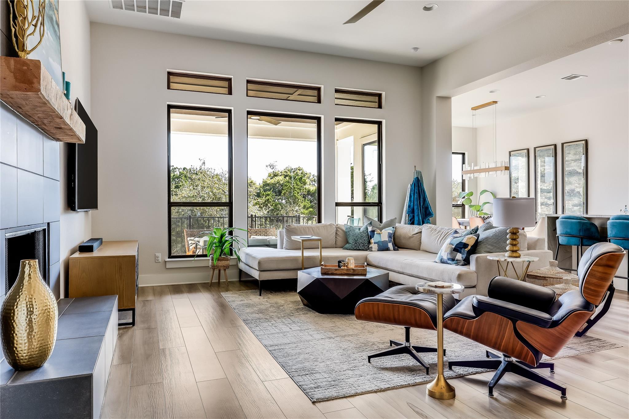 6801 Liberty Grotto Ct, Jonestown, TX 78645