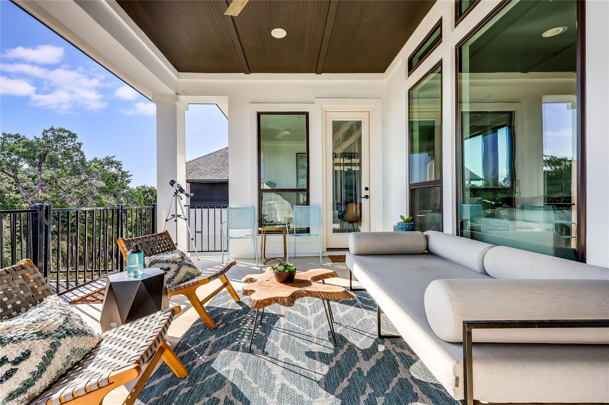 6801 Liberty Grotto Ct, Jonestown, TX 78645