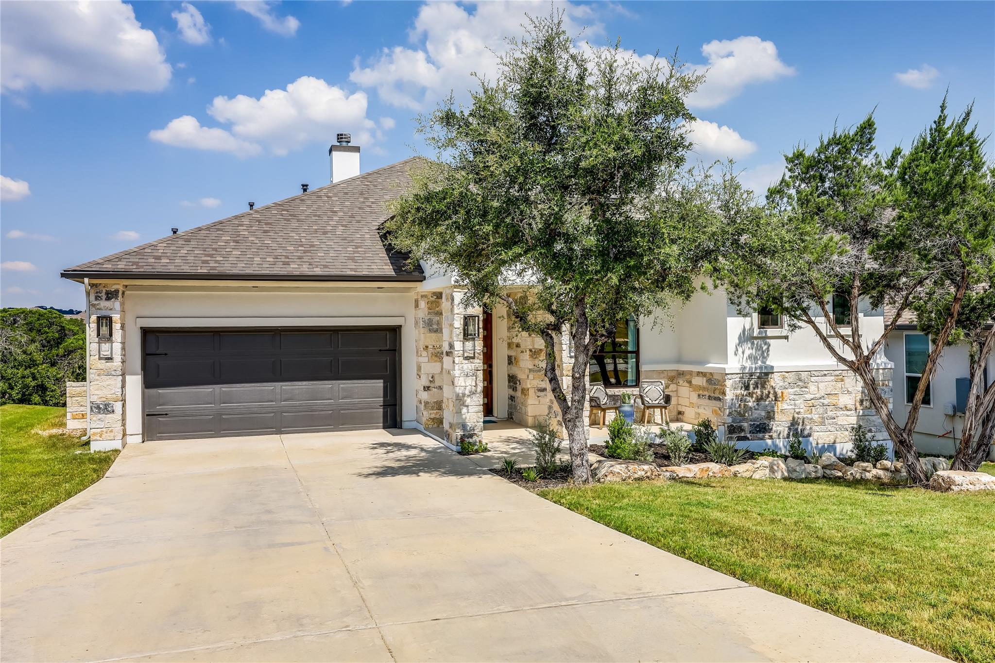 6801 Liberty Grotto Ct, Jonestown, TX 78645