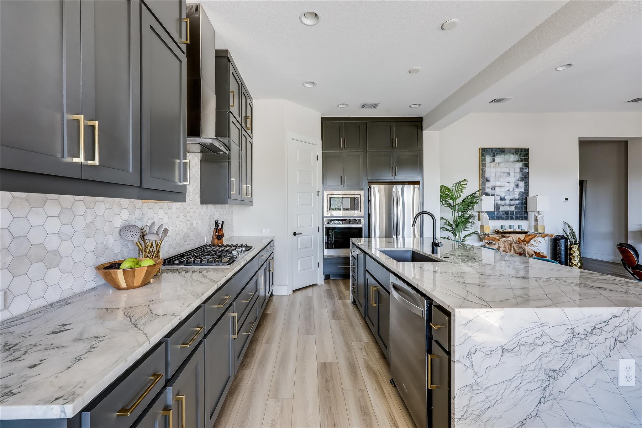 6801 Liberty Grotto Ct, Jonestown, TX 78645