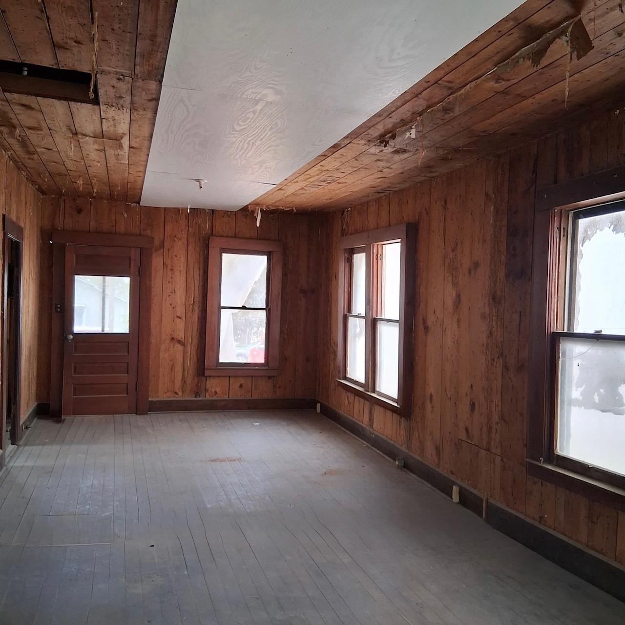 1420 N Hamilton St, Gonzales, TX 78629