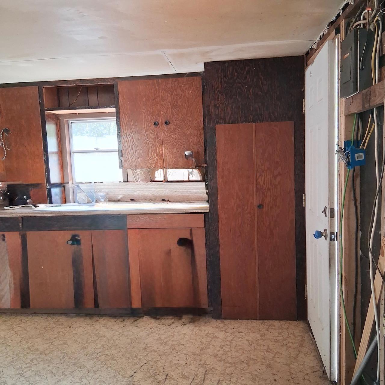 1420 N Hamilton St, Gonzales, TX 78629