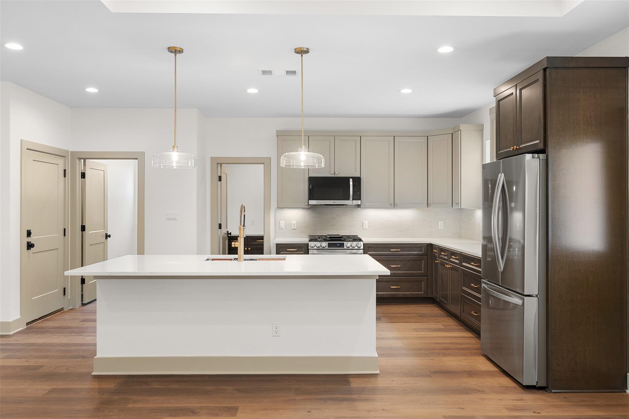 271 College S, La Grange, TX 78945