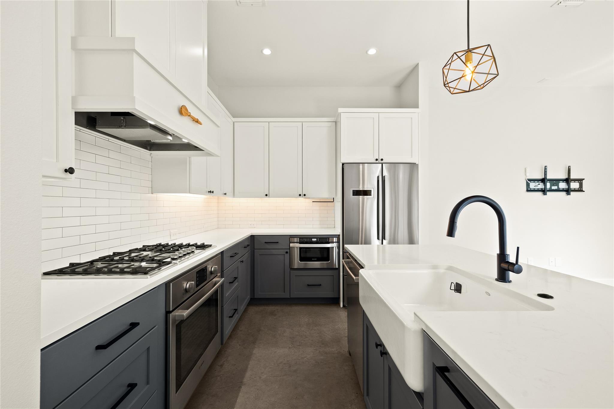 510 Sacramento Dr # B, Austin, TX 78704