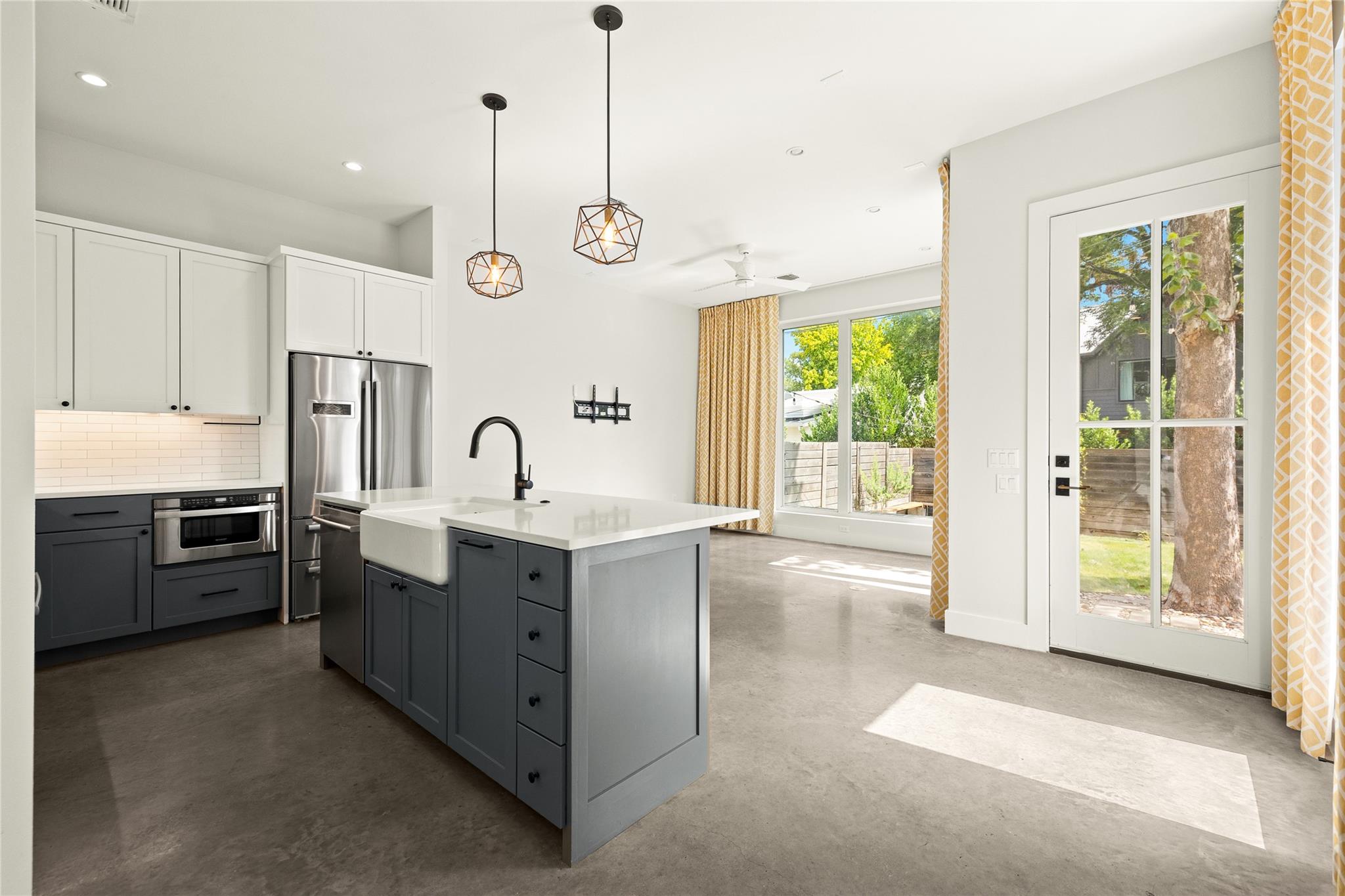 510 Sacramento Dr # B, Austin, TX 78704