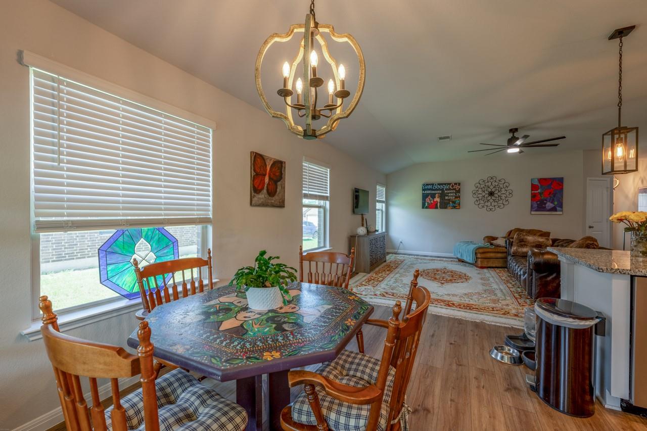 125 Cinnamon Loop, Burnet, TX 78611