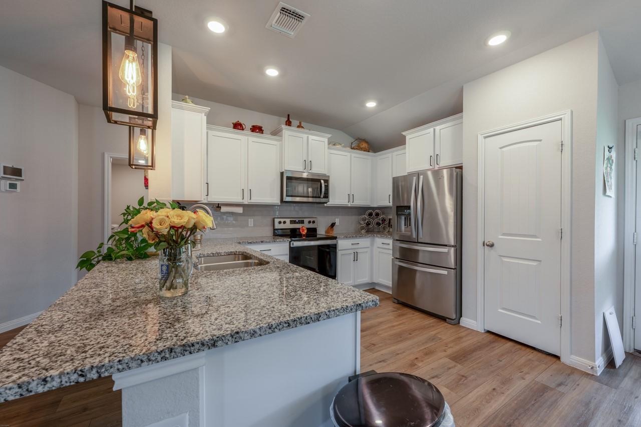 125 Cinnamon Loop, Burnet, TX 78611