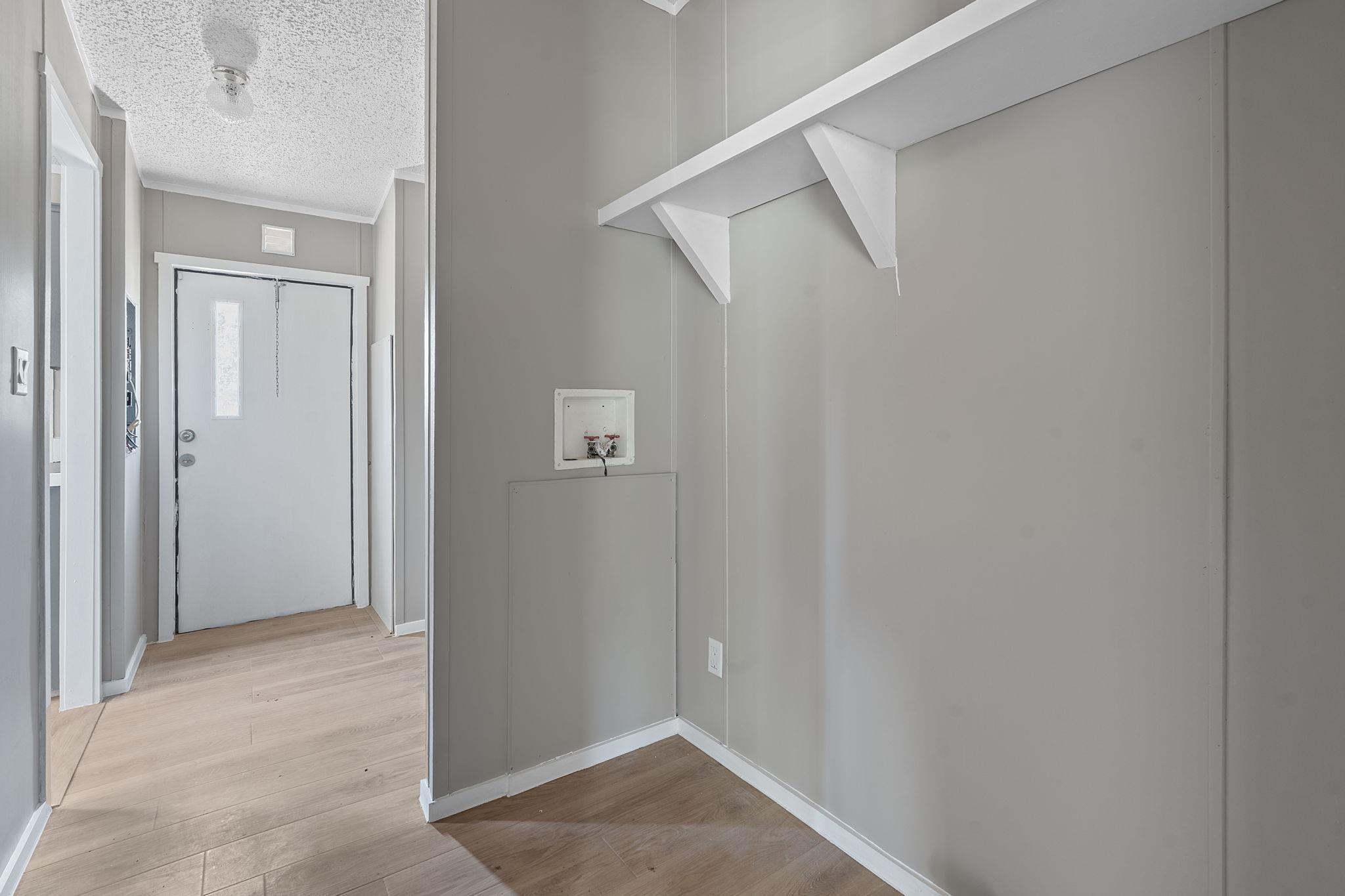 1385 Pettytown Rd, Dale, TX 78616