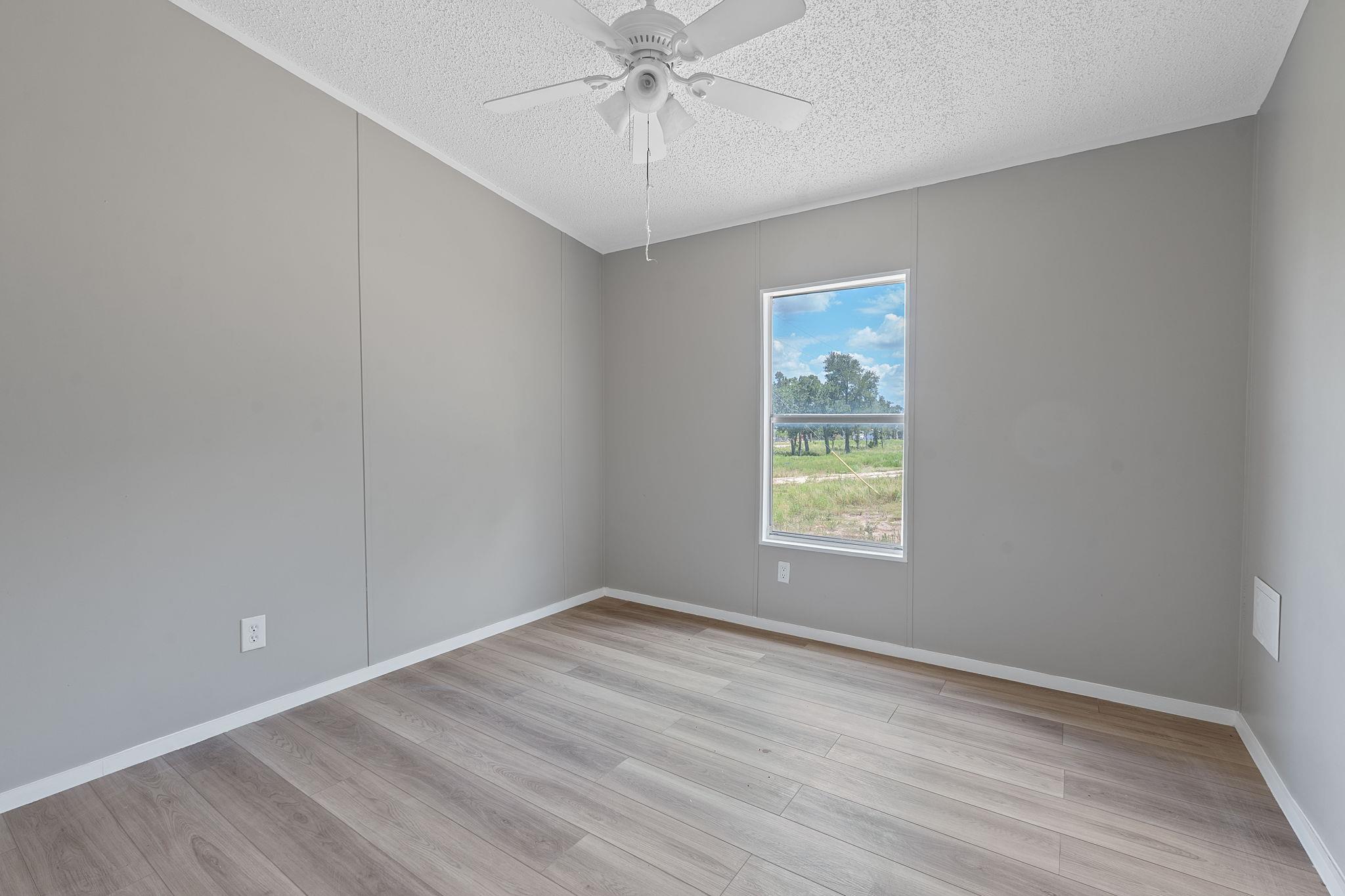 1385 Pettytown Rd, Dale, TX 78616