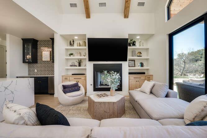 614 Pecan Creek Dr, Horseshoe Bay, TX 78657