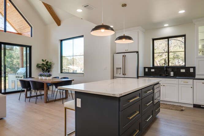 614 Pecan Creek Dr, Horseshoe Bay, TX 78657