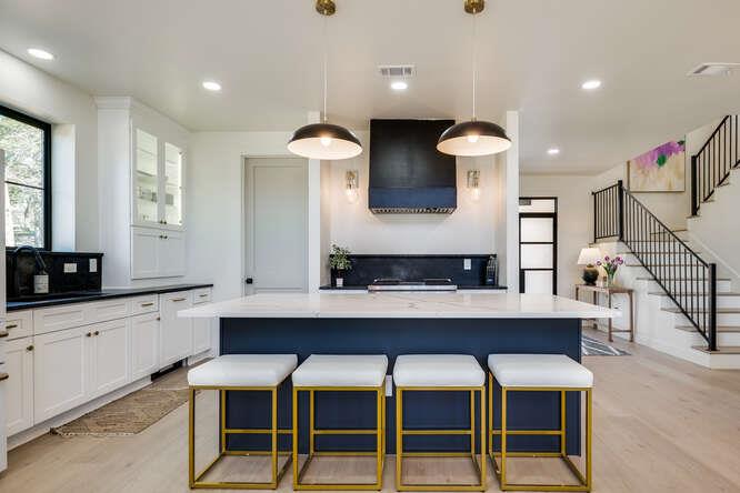 614 Pecan Creek Dr, Horseshoe Bay, TX 78657