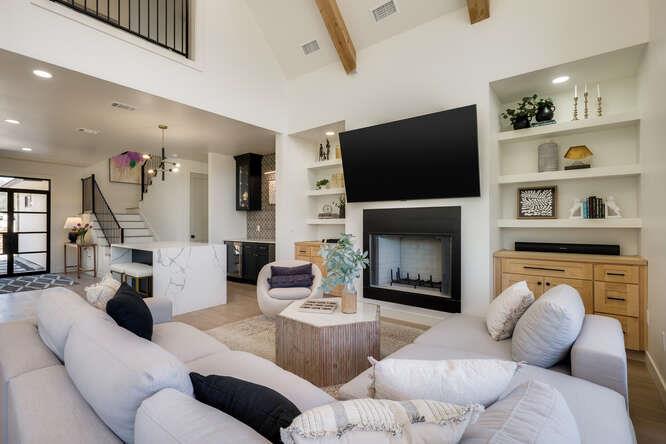 614 Pecan Creek Dr, Horseshoe Bay, TX 78657