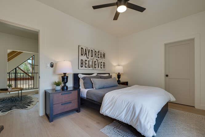 614 Pecan Creek Dr, Horseshoe Bay, TX 78657