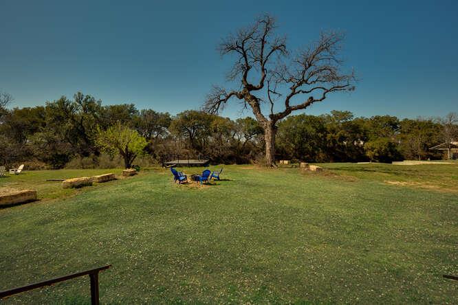 614 Pecan Creek Dr, Horseshoe Bay, TX 78657