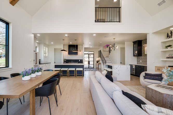 614 Pecan Creek Dr, Horseshoe Bay, TX 78657