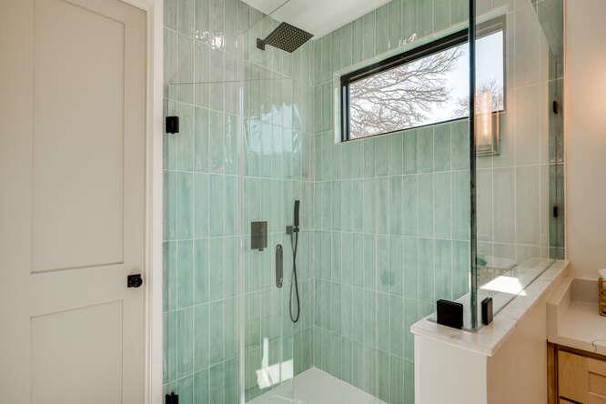 614 Pecan Creek Dr, Horseshoe Bay, TX 78657