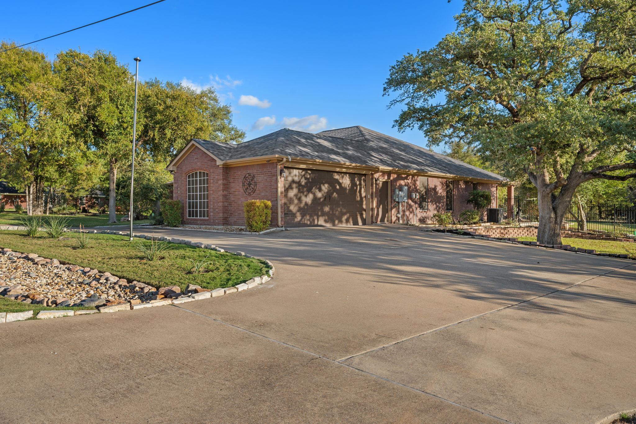 686 Benchmark Trl, Belton, TX 76513