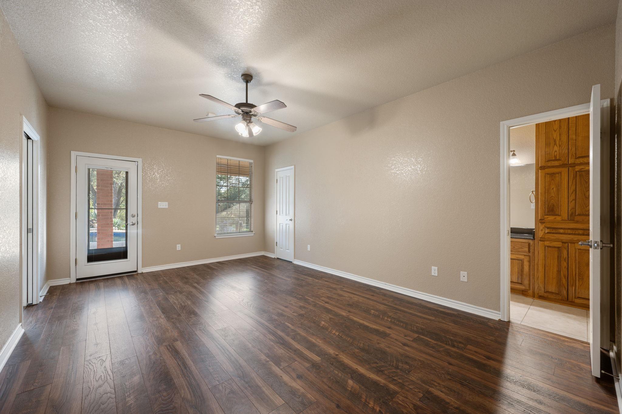 686 Benchmark Trl, Belton, TX 76513