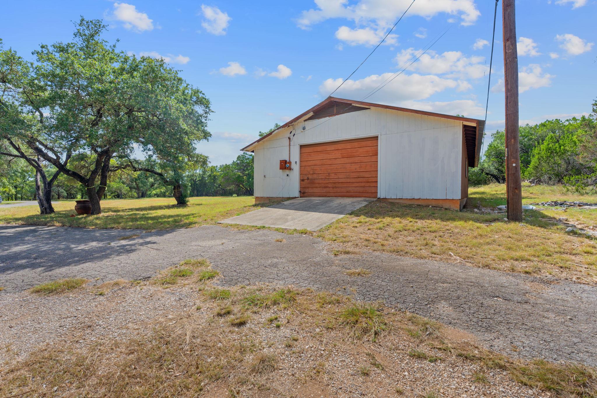 110 Hillsedge Rd, Wimberley, TX 78676