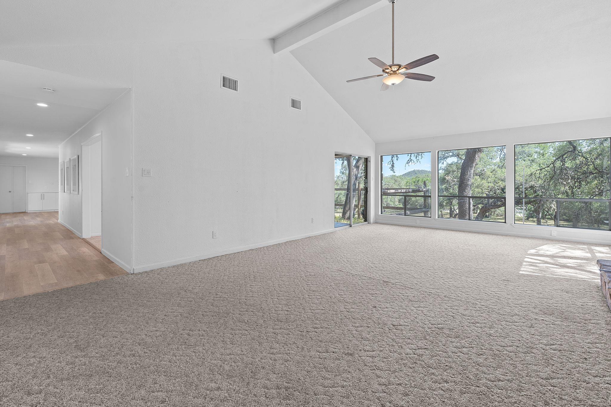 110 Hillsedge Rd, Wimberley, TX 78676