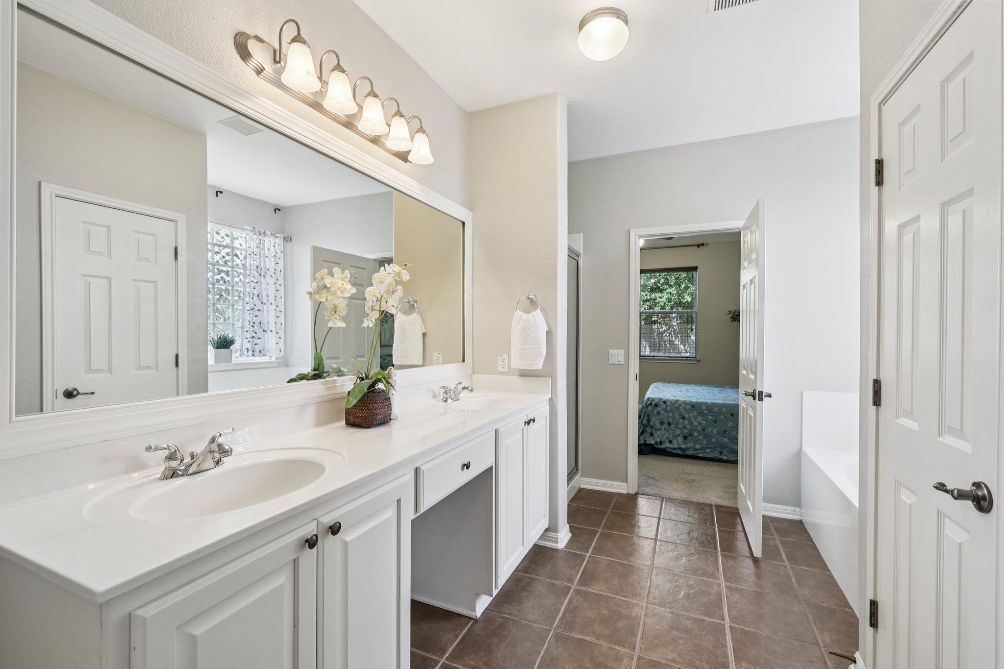 3804 Spyglass Cv, Round Rock, TX 78664