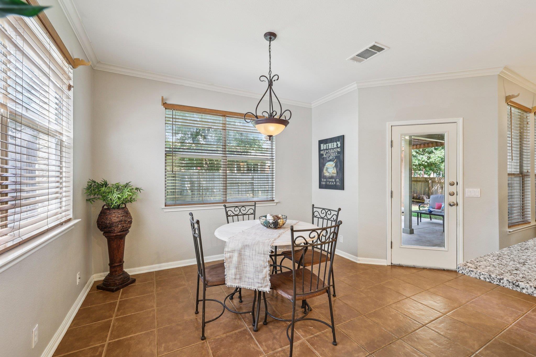 3804 Spyglass Cv, Round Rock, TX 78664