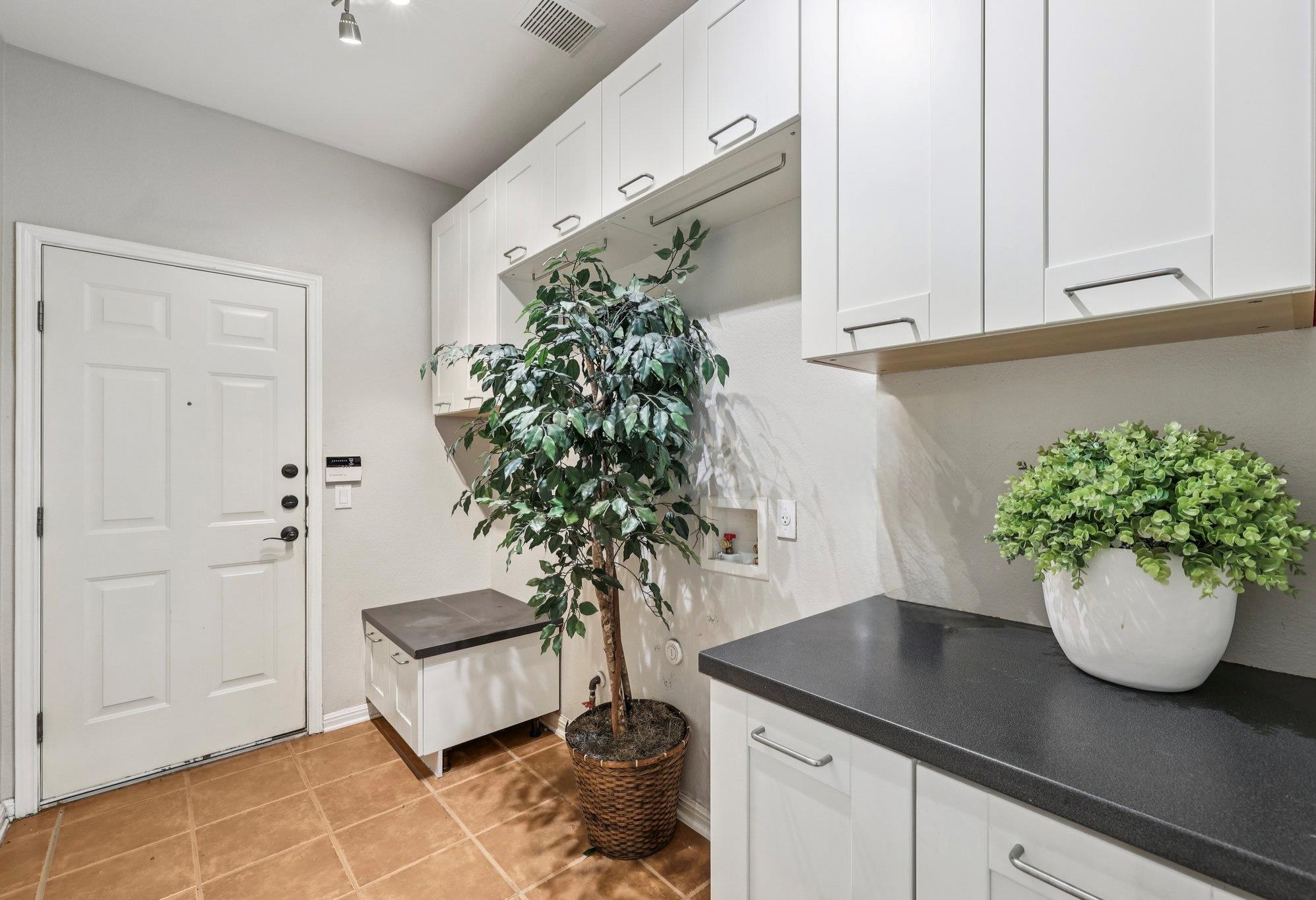 3804 Spyglass Cv, Round Rock, TX 78664