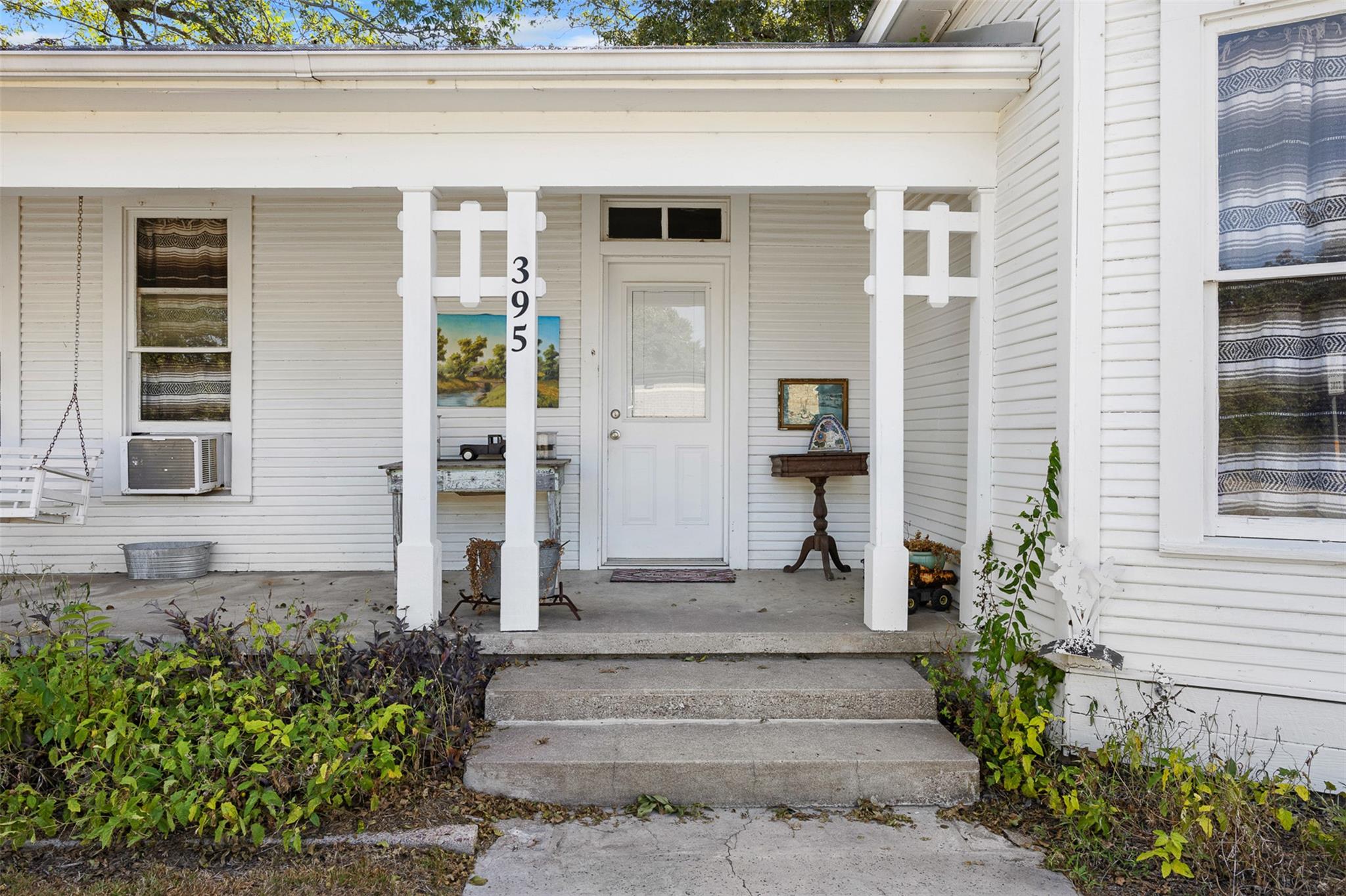 395 Centennial St, Carmine, TX 78932